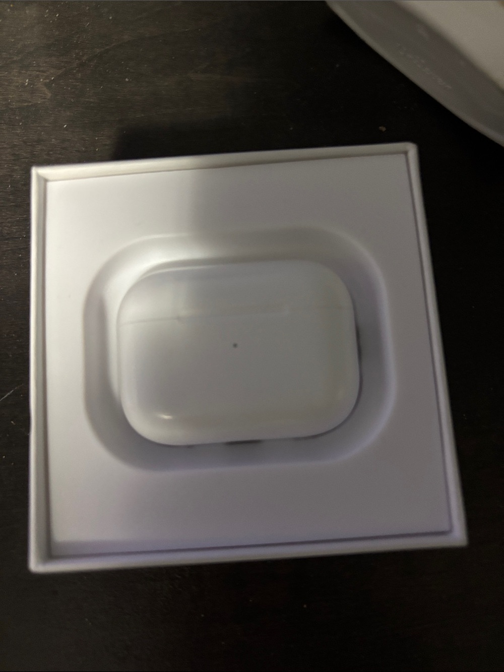 Apple White Wireless Earbuds Charging Case (AirPods-style)